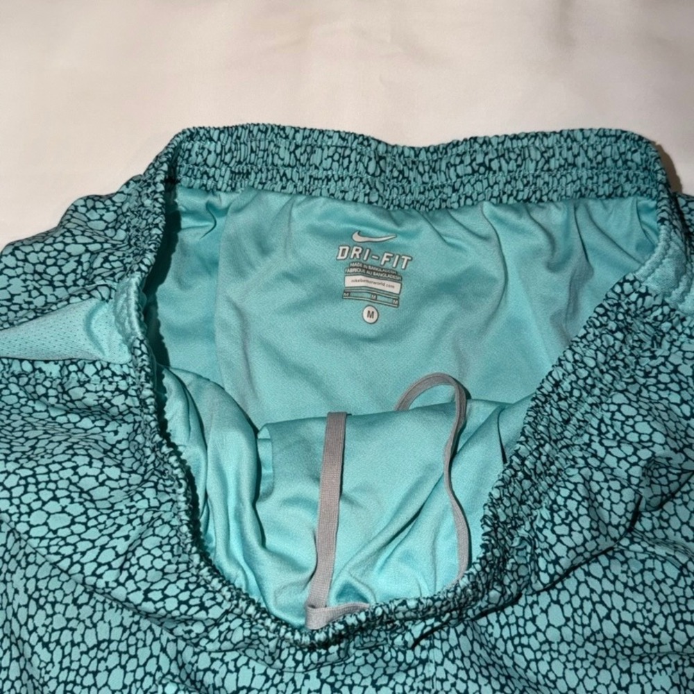 Nike Running Shorts Womens Size M Teal Black Pebble Print Dri-FIT Mesh Athletic - Picture 2 of 8